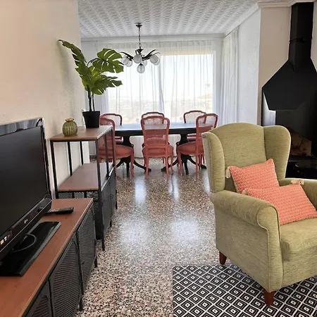 בית נופש Mediterranean House In *